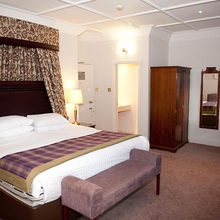The Lymm Hotel Экстерьер фото