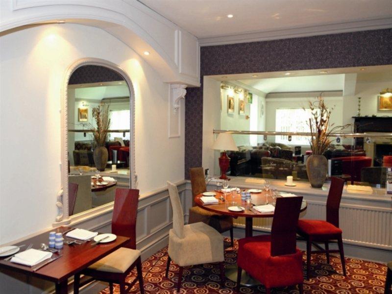 The Lymm Hotel Экстерьер фото