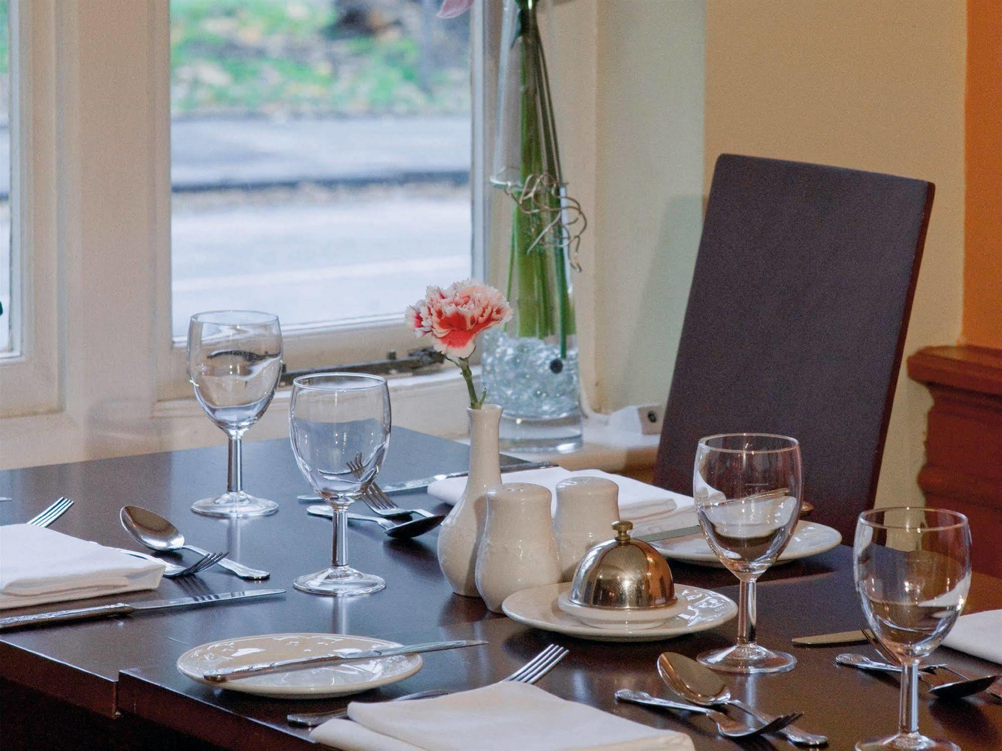 The Lymm Hotel Экстерьер фото