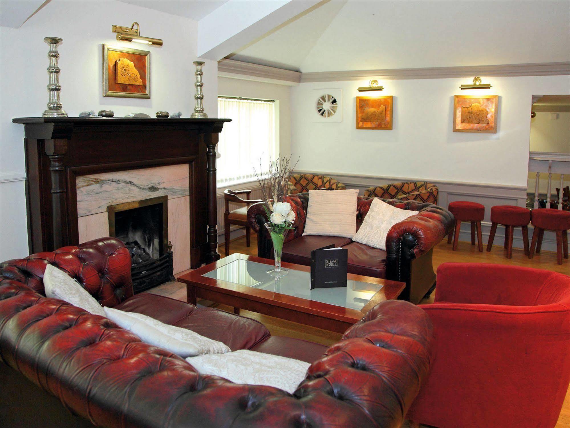 The Lymm Hotel Экстерьер фото
